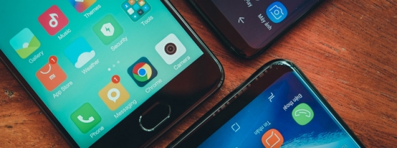 So dáng Xiaomi Mi 6, Galaxy S8 và Galaxy S8+ đen bóng