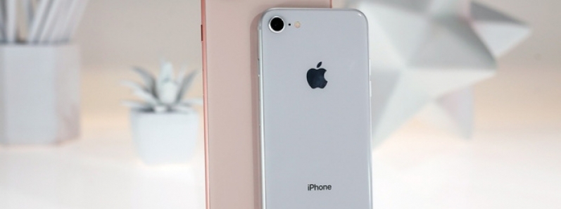 Tại sao tất cả smartphone cao cấp năm 2018 đều có mặt lưng kính?