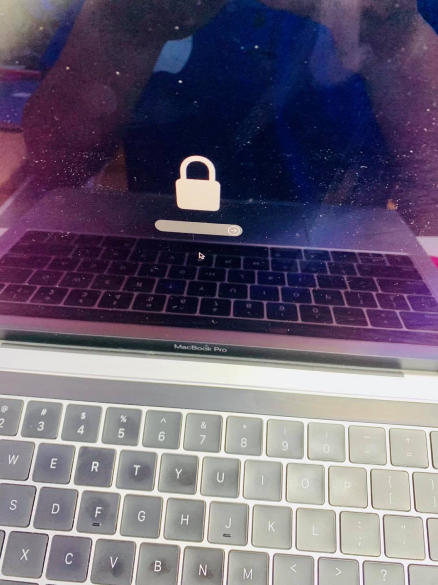 Mở khoá màn hình macbook