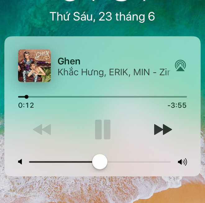 Widget nhạc ở màn hình khóa đã hiển thị chuẩn xác ảnh bìa ca khúc đang chơi. Trên bản beta 1, gần như không một ứng dụng bên thứ ba nào có thể hiển thị được ảnh này